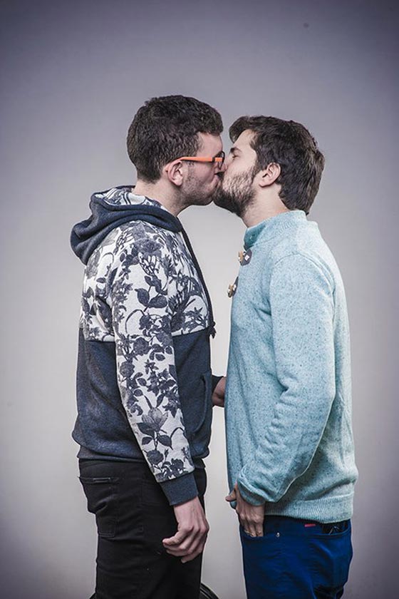 التصدي لمنع رواية حب بين اسرائيلية وفلسطيني.. بالقبلات صورة رقم 4 التصدي لمنع رواية حب بين اسرائيلية وفلسطيني.. بالقبلات صورة رقم 4