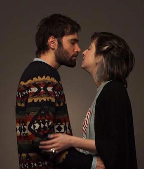 التصدي لمنع رواية حب بين اسرائيلية وفلسطيني.. بالقبلات صورة رقم 6 التصدي لمنع رواية حب بين اسرائيلية وفلسطيني.. بالقبلات صورة رقم 6