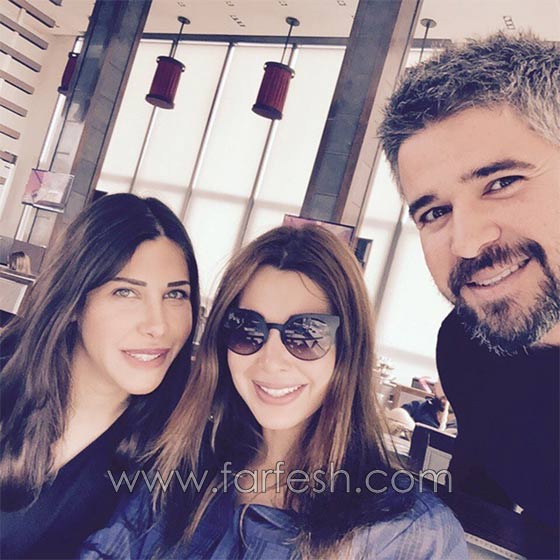 صور نانسي عجرم مع أسرتها وأمها تنافسها بالجمال والشباب صورة رقم 5