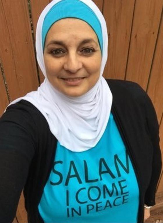 مهرجان لترامب يطرد مسلمة محجبة.. لهذا السبب صورة رقم 4