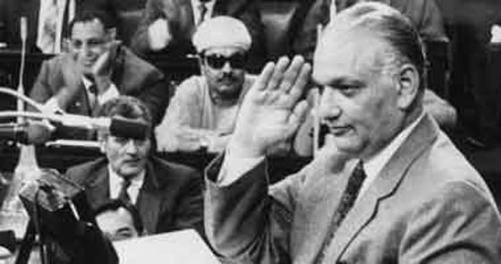 مجموعة فيديوهات ترصد اكبر المعارك والخناقات في البرلمانات صورة رقم 1