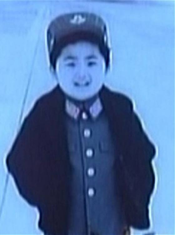  اصغر زعيم بالعالم.. صريح، فكاهي، يعشق كرة السلة ويتحدى امريكا صورة رقم 2