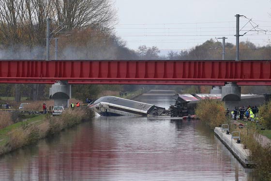 صور لاخطر الحوادث والكوارث في وسائط النقل والمواصلات صورة رقم 9