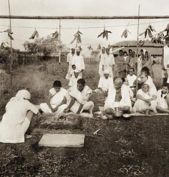 ظهور 92 صورة نادرة لغاندي بعد خمسين عاما من التقاطها صورة رقم 6