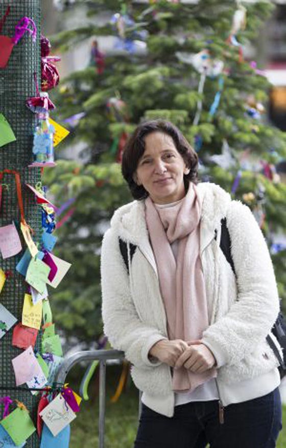 طرائف برلمانية.. نائبة اسبانية ترضع طفلها وسط دهشة زملائها صورة رقم 17 طرائف برلمانية.. نائبة اسبانية ترضع طفلها وسط دهشة زملائها صورة رقم 17