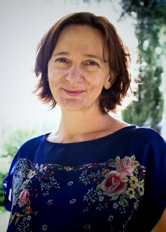 طرائف برلمانية.. نائبة اسبانية ترضع طفلها وسط دهشة زملائها صورة رقم 19 طرائف برلمانية.. نائبة اسبانية ترضع طفلها وسط دهشة زملائها صورة رقم 19