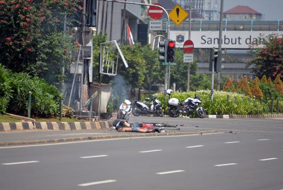 جاكرتا تشهد عدة انفجارات.. احدها قرب مكتب الامم المتحدة صورة رقم 14