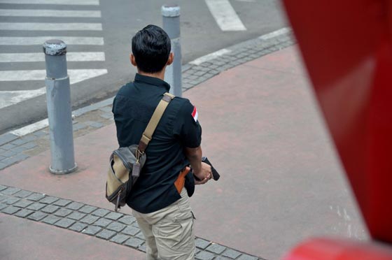 جاكرتا تشهد عدة انفجارات.. احدها قرب مكتب الامم المتحدة صورة رقم 23