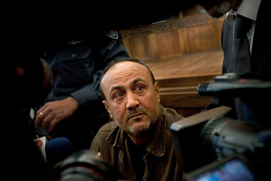 مزاد خيري في باريس يرفض طلب اسرائيل سحب صورة للبرغوثي منه صورة رقم 5