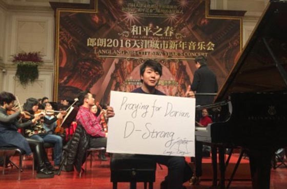 مؤثر.. هكذا تحققت امنية طفل مقبل على الموت بنيل الشهرة في الصين صورة رقم 25 مؤثر.. هكذا تحققت امنية طفل مقبل على الموت بنيل الشهرة في الصين صورة رقم 25