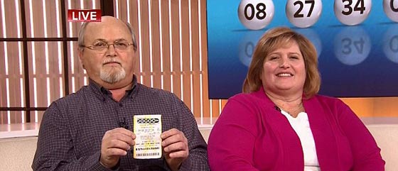  اشترى بطاقة يانصيب خوفا من غضب زوجته فربح 528 مليون دولار صورة رقم 5