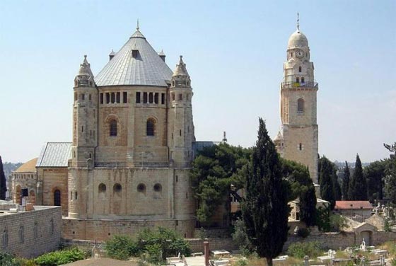 اعتداء نازي غاشم على كنيسة رقاد السيدة العذراء في القدس صورة رقم 1 اعتداء نازي غاشم على كنيسة رقاد السيدة العذراء في القدس صورة رقم 1