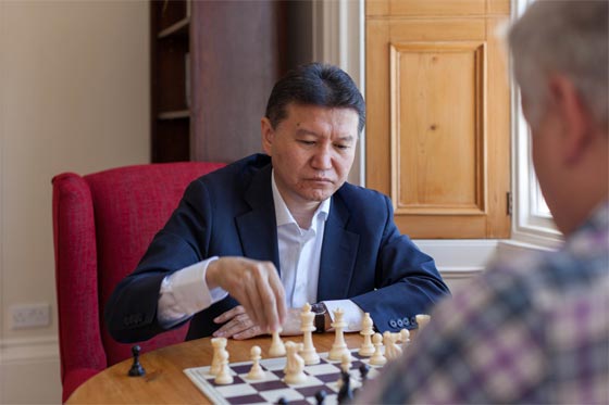 ضيف جديد على القائمة الامريكية السوداء.. صديق للكائنات الفضائية  صورة رقم 4