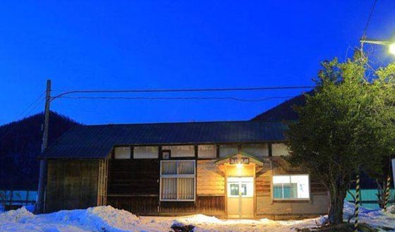 محطة قطار من اجل طالبة واحدة ستغلق مع انهاء الفتاة دراستها صورة رقم 4 محطة قطار من اجل طالبة واحدة ستغلق مع انهاء الفتاة دراستها صورة رقم 4