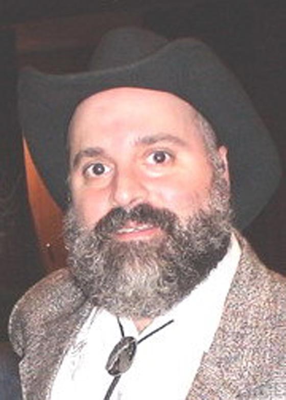 تعرّف على اكبر الجواسيس في مكاتب المسؤولين صورة رقم 6 تعرّف على اكبر الجواسيس في مكاتب المسؤولين صورة رقم 6