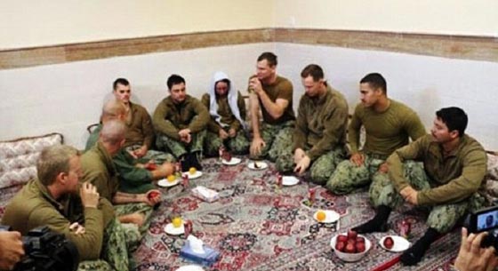 كيري غاضب من ايران لنشرها فيديو يلحق الاهانة برجال البحرية الامريكية صورة رقم 5