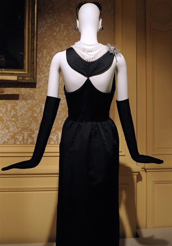 اهم المقتنيات التي دفع فيها المعجبون الملايين لتكون تذكارا لافضل الافلام صورة رقم 6