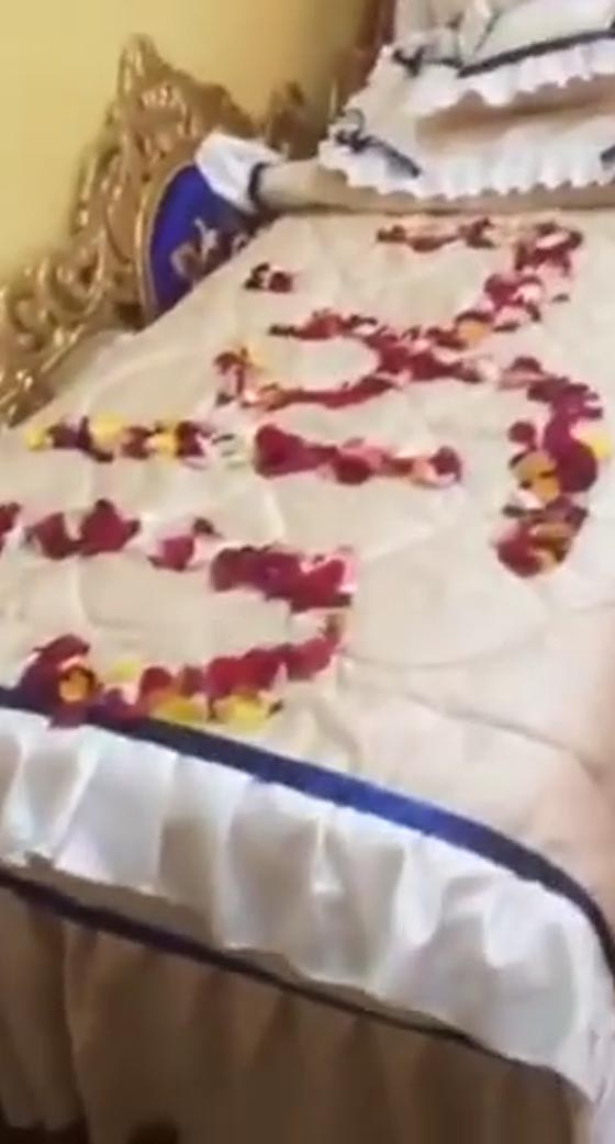 فيديو مؤثر: سعودي يضرب مثلا في الرجولة والأبوّة وهذا ما فعله لزوجته عند ولادة طفلته السادسة صورة رقم 1 فيديو مؤثر: سعودي يضرب مثلا في الرجولة والأبوّة وهذا ما فعله لزوجته عند ولادة طفلته السادسة صورة رقم 1