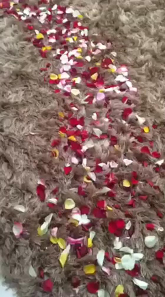 فيديو مؤثر: سعودي يضرب مثلا في الرجولة والأبوّة وهذا ما فعله لزوجته عند ولادة طفلته السادسة صورة رقم 3 فيديو مؤثر: سعودي يضرب مثلا في الرجولة والأبوّة وهذا ما فعله لزوجته عند ولادة طفلته السادسة صورة رقم 3