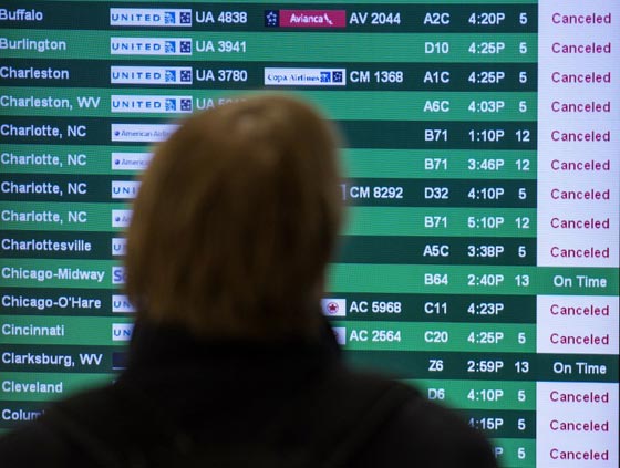 صور عاصفة ثلجية غير مسبوقة توقف الحياة في امريكا صورة رقم 82