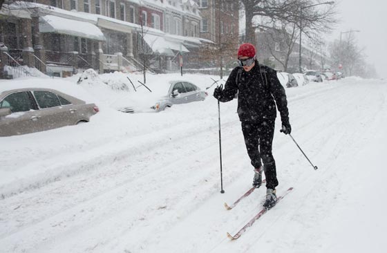 صور عاصفة ثلجية غير مسبوقة توقف الحياة في امريكا صورة رقم 43