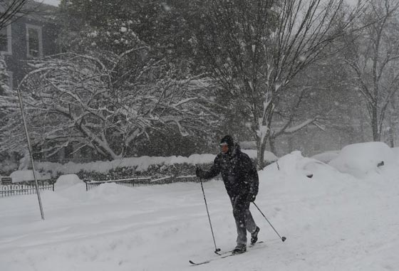 صور عاصفة ثلجية غير مسبوقة توقف الحياة في امريكا صورة رقم 51
