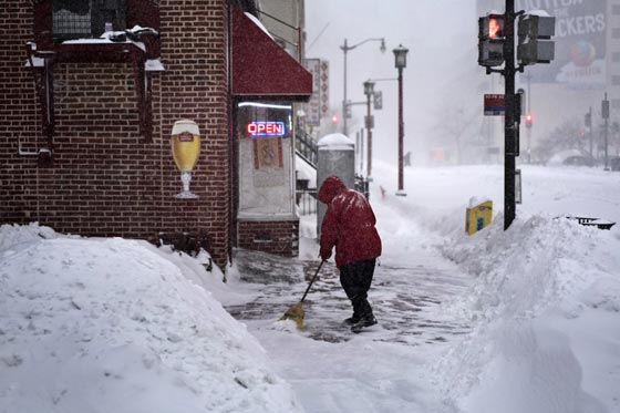 صور عاصفة ثلجية غير مسبوقة توقف الحياة في امريكا صورة رقم 56