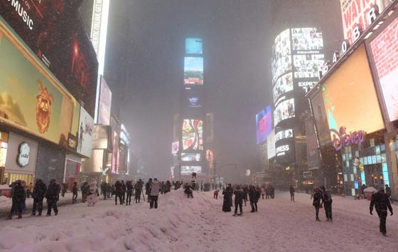 صور عاصفة ثلجية غير مسبوقة توقف الحياة في امريكا صورة رقم 63