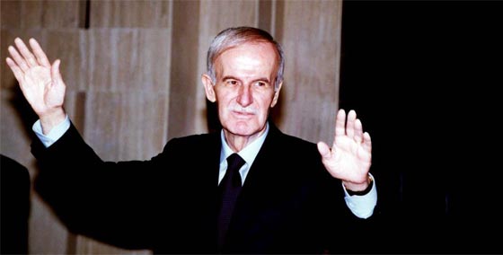  الاباء يأكلون الحصرم والابناء يضرسون.. ظلموهم واطلقوا عليهم اسماء عائلة الاسد صورة رقم 2