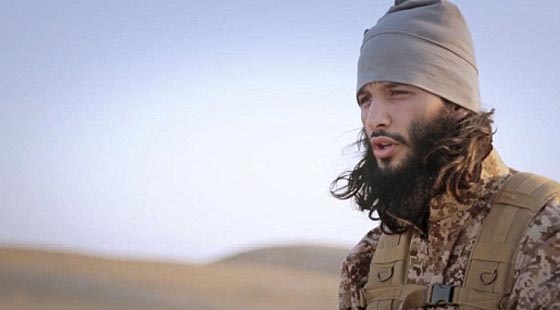 داعش ينشر تسجيلا لمنفذي هجمات باريس وهولاند يقول لا يخيفنا اي شيء صورة رقم 2 داعش ينشر تسجيلا لمنفذي هجمات باريس وهولاند يقول لا يخيفنا اي شيء صورة رقم 2