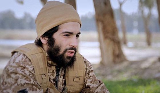 داعش ينشر تسجيلا لمنفذي هجمات باريس وهولاند يقول لا يخيفنا اي شيء صورة رقم 4 داعش ينشر تسجيلا لمنفذي هجمات باريس وهولاند يقول لا يخيفنا اي شيء صورة رقم 4