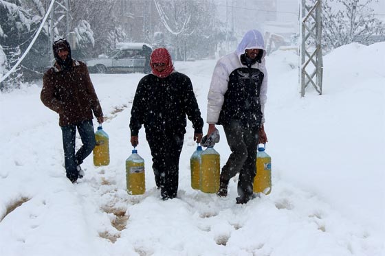 العاصفة تالاسا تعطل الدراسة في لبنان وتضاعف معاناة اللاجئين صورة رقم 7 العاصفة تالاسا تعطل الدراسة في لبنان وتضاعف معاناة اللاجئين صورة رقم 7