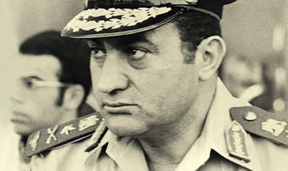 تفاصيل مثيرة عن قصة اسر حسني مبارك لدى دولة عربية وربطه بجذع نخلة صورة رقم 3 تفاصيل مثيرة عن قصة اسر حسني مبارك لدى دولة عربية وربطه بجذع نخلة صورة رقم 3