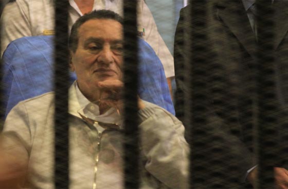 تفاصيل مثيرة عن قصة اسر حسني مبارك لدى دولة عربية وربطه بجذع نخلة صورة رقم 11 تفاصيل مثيرة عن قصة اسر حسني مبارك لدى دولة عربية وربطه بجذع نخلة صورة رقم 11