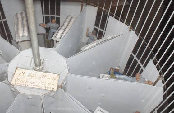 صور اغرب سجون: 5 نجوم، سجون صغيرة مخيفة، سجون تعلّم الرقص وسجون عائلية! صورة رقم 8 صور اغرب سجون: 5 نجوم، سجون صغيرة مخيفة، سجون تعلّم الرقص وسجون عائلية! صورة رقم 8