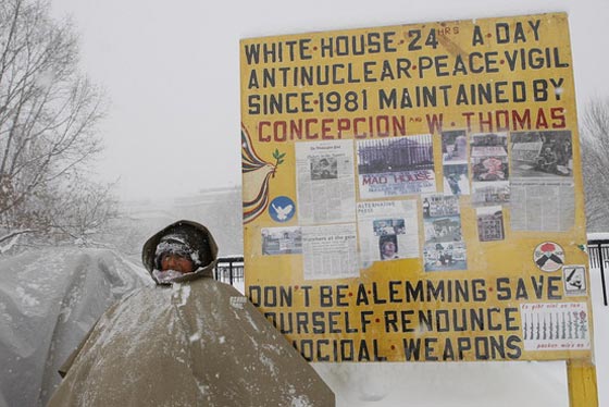 اكبر مناهضة للاسلحة النووية في العالم تفارق الحياة بعد 3عقود من الاحتجاج صورة رقم 9