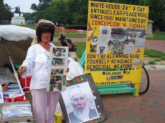 اكبر مناهضة للاسلحة النووية في العالم تفارق الحياة بعد 3عقود من الاحتجاج صورة رقم 7