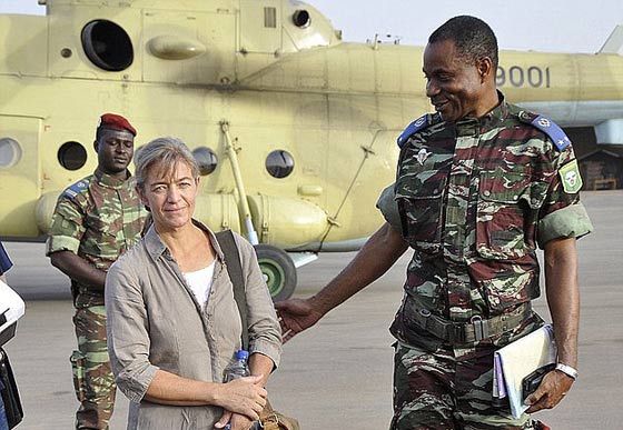 شريط مصور.. القاعدة تعترف باختطافها راهبة سويسرية مبشرة  صورة رقم 1