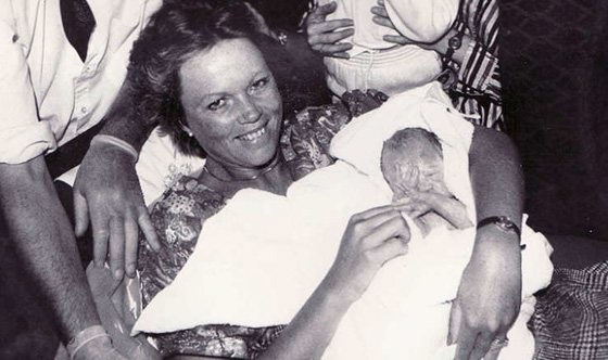 جواز سفر من السماء.. هل هذا أغرب مكان للولادة في العالم؟ صورة رقم 1