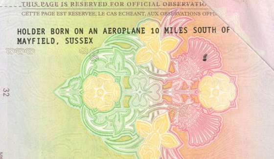 جواز سفر من السماء.. هل هذا أغرب مكان للولادة في العالم؟ صورة رقم 2