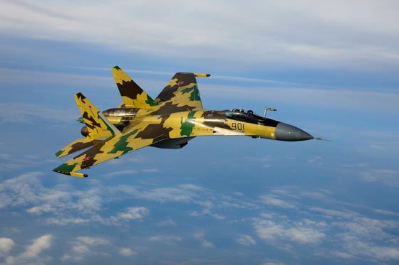 مسؤول روسي يحذر من العبث مع سوخوي 35 في السماء السورية صورة رقم 4