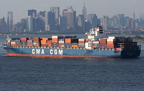 تعرف على اكبر سفينة شحن بين امريكا والصين تتسع لـ 18 الف حاوية صورة رقم 1 تعرف على اكبر سفينة شحن بين امريكا والصين تتسع لـ 18 الف حاوية صورة رقم 1