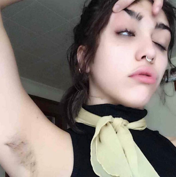 مادونا تنشر صورة مقززة لابنتها البكر وهي تظهر شعر ابطها! صورة رقم 1
