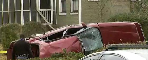 مقتل ثلاثة ابرياء من عائلة واحدة.. خلال ملاحقة بوليسية من عالم الافلام صورة رقم 2