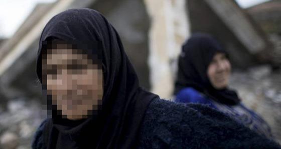 ارهابيو الشام يتفننون في تعذيب ستينية.. كل تهمتها الزاوج من غير مذهبها!! صورة رقم 3