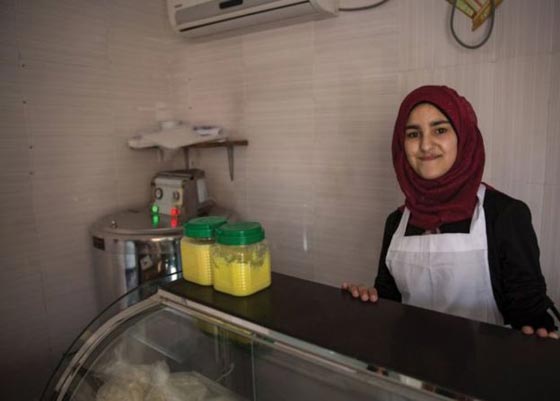 صور اللاجئات السوريات يتخيلن مستقبلهن الشخصي والمهني صورة رقم 14 صور اللاجئات السوريات يتخيلن مستقبلهن الشخصي والمهني صورة رقم 14