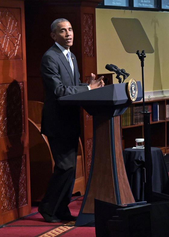 في اول زيارة له لمسجد.. اوباما ينتصر للمسلمين ويدافع عنهم وعن دينهم صورة رقم 5 في اول زيارة له لمسجد.. اوباما ينتصر للمسلمين ويدافع عنهم وعن دينهم صورة رقم 5