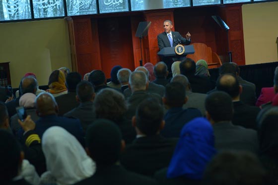 في اول زيارة له لمسجد.. اوباما ينتصر للمسلمين ويدافع عنهم وعن دينهم صورة رقم 8 في اول زيارة له لمسجد.. اوباما ينتصر للمسلمين ويدافع عنهم وعن دينهم صورة رقم 8