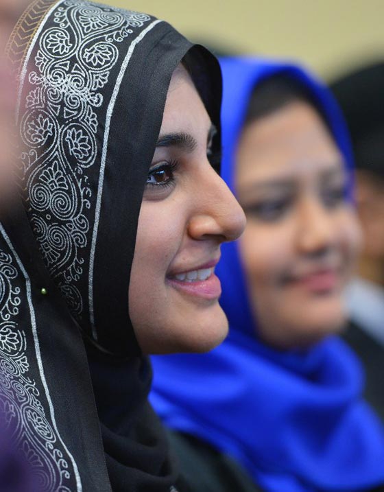 في اول زيارة له لمسجد.. اوباما ينتصر للمسلمين ويدافع عنهم وعن دينهم صورة رقم 23 في اول زيارة له لمسجد.. اوباما ينتصر للمسلمين ويدافع عنهم وعن دينهم صورة رقم 23