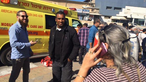 الرملة: اعتقال شابتين عربيتيتن بتهمة طعنهما حارسا اسرائيليا صورة رقم 9 الرملة: اعتقال شابتين عربيتيتن بتهمة طعنهما حارسا اسرائيليا صورة رقم 9